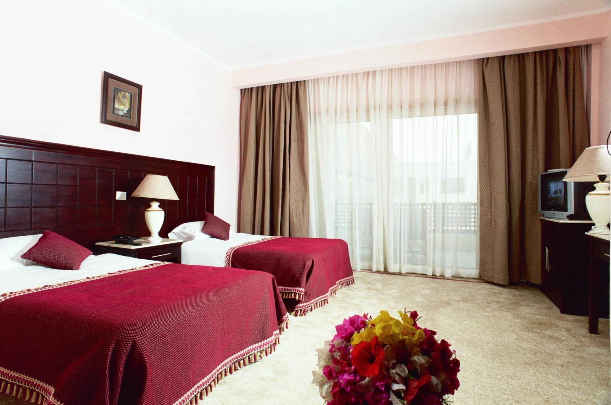 Golden 5 Sapphire Suites Hotel Hurghada Exterior foto